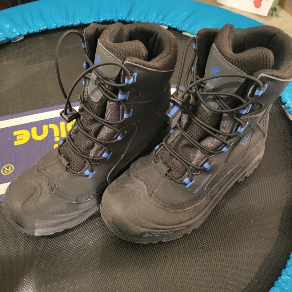 Columbia snow boots